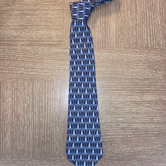 CHANEL 100% Silk Navy tie with Light Blue Lighthouses - Picture 6 of 7